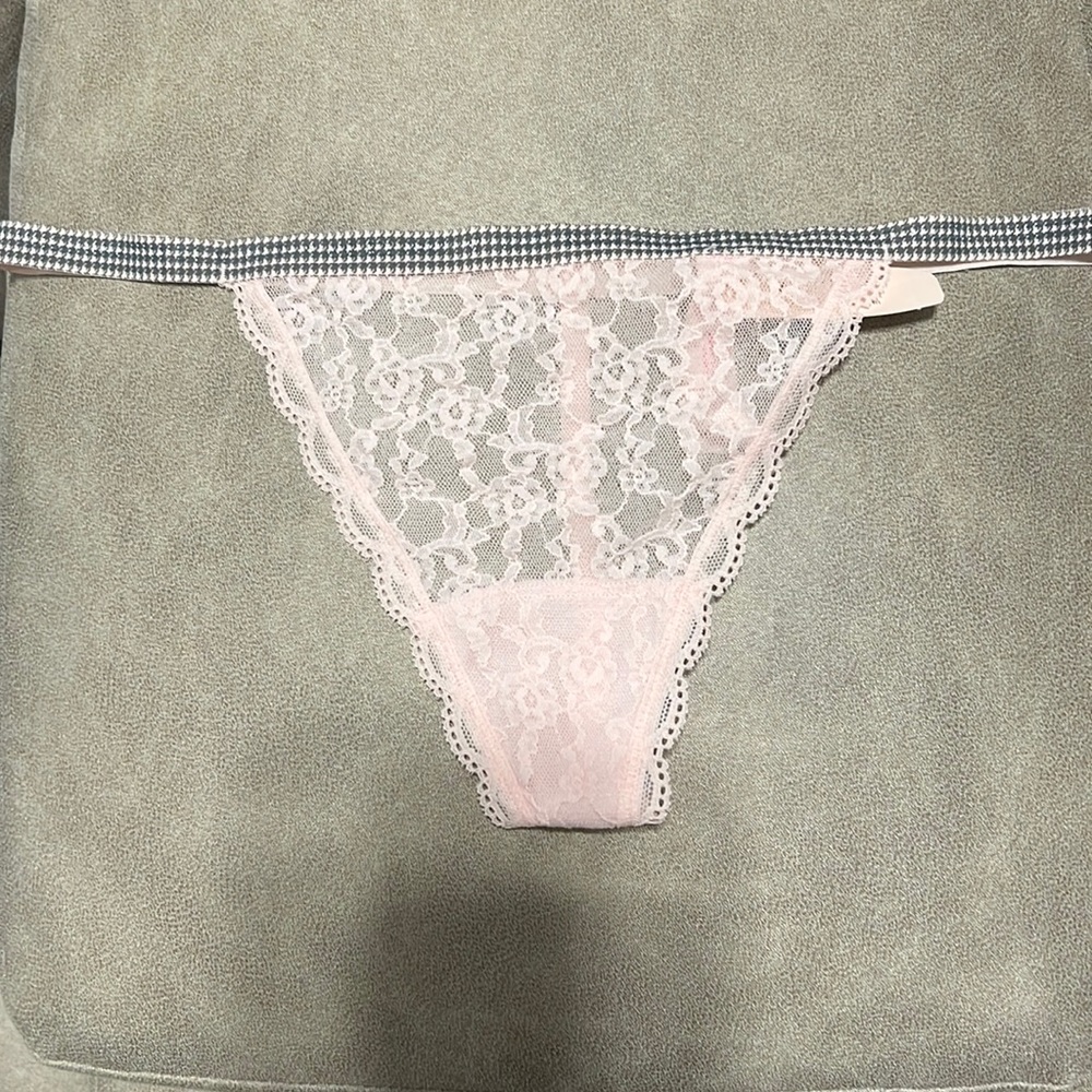 Brand New thong Victoria’s Secret size M, never been worn